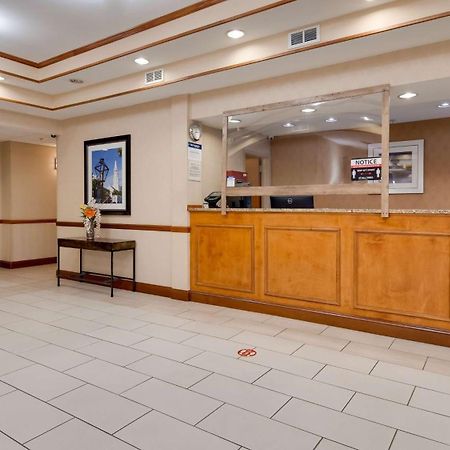 Best Western Executive Inn - Latta Berrys Crossroads Екстер'єр фото