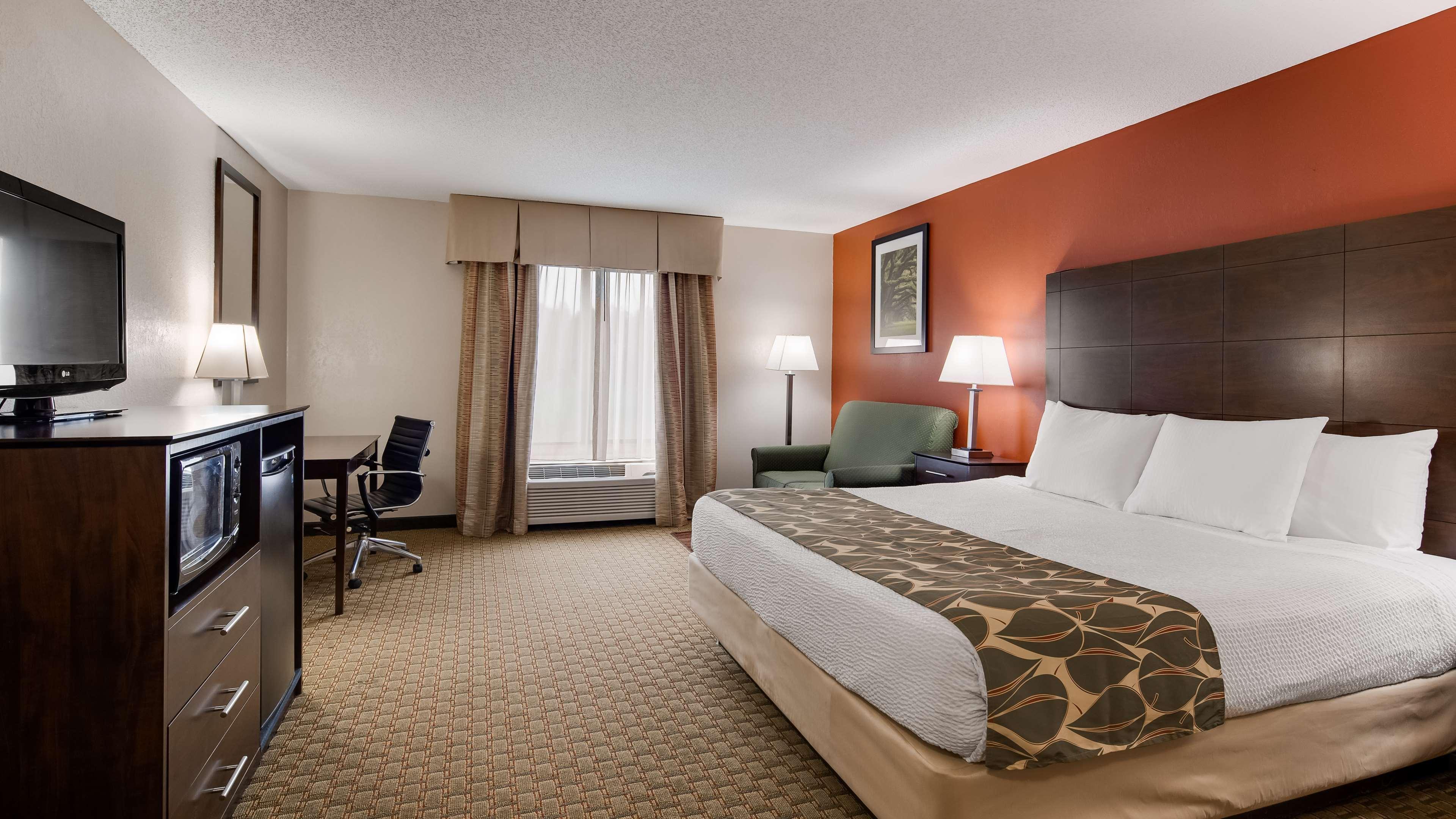 Best Western Executive Inn - Latta Berrys Crossroads Екстер'єр фото