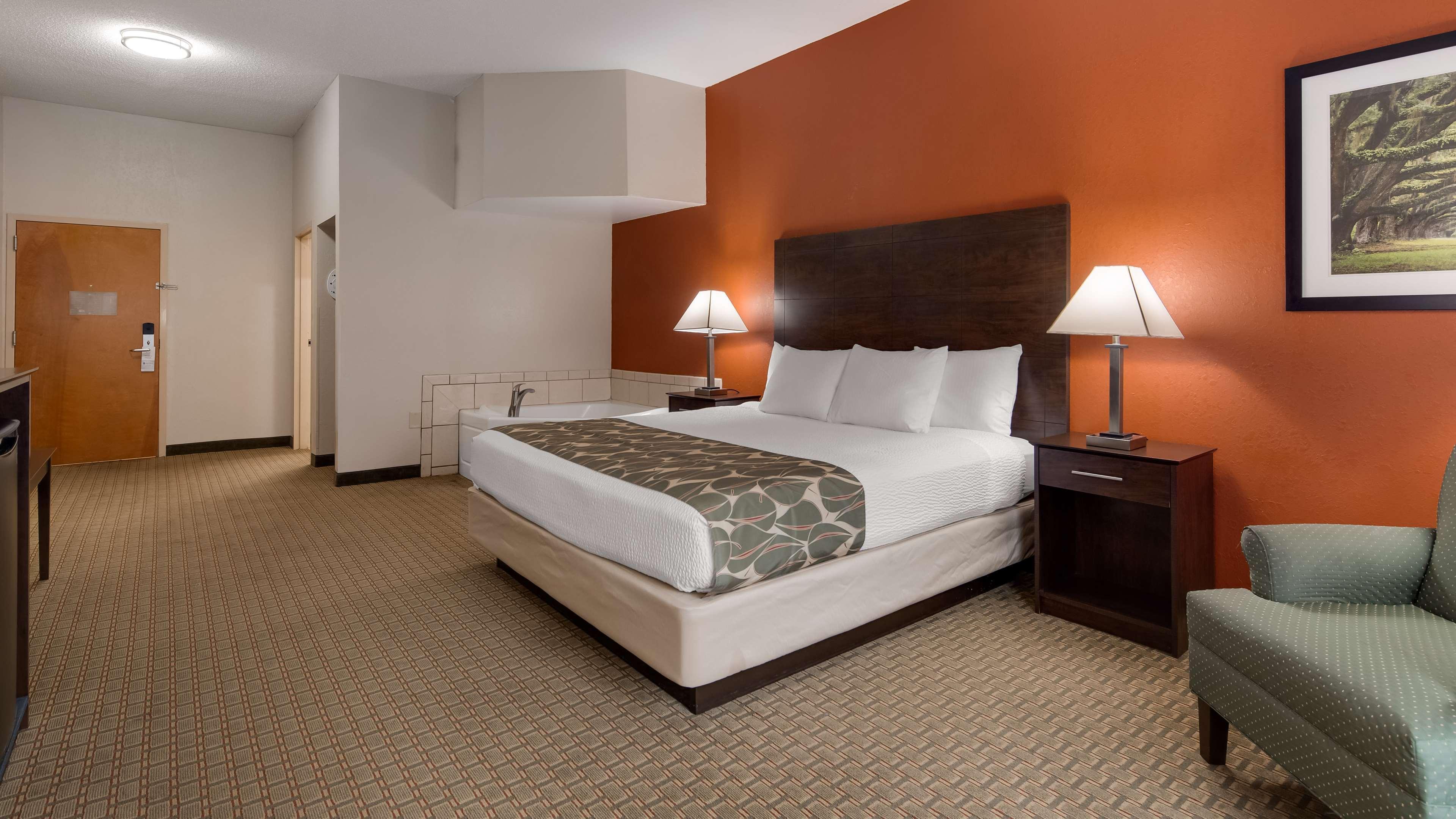 Best Western Executive Inn - Latta Berrys Crossroads Екстер'єр фото