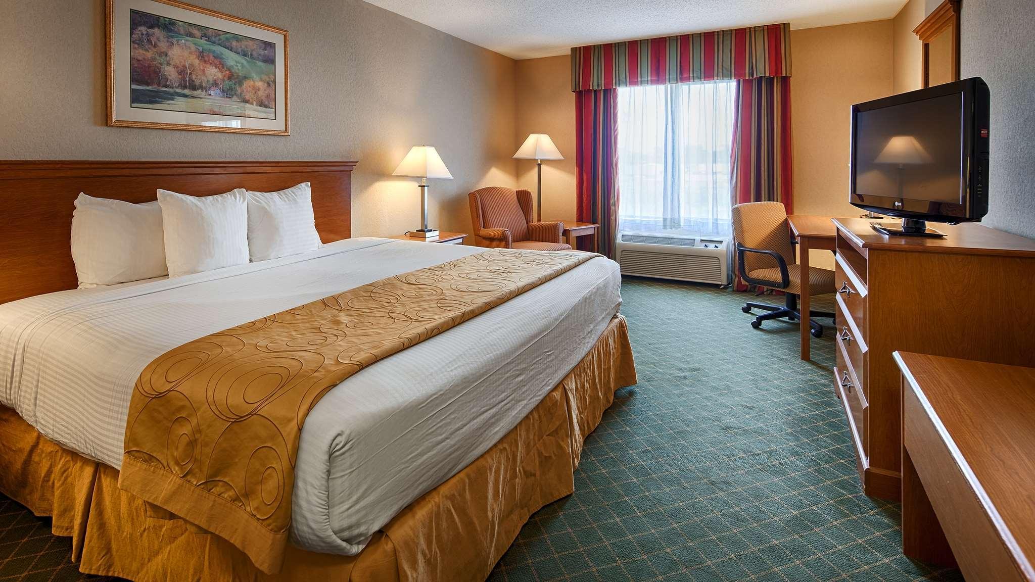 Best Western Executive Inn - Latta Berrys Crossroads Екстер'єр фото