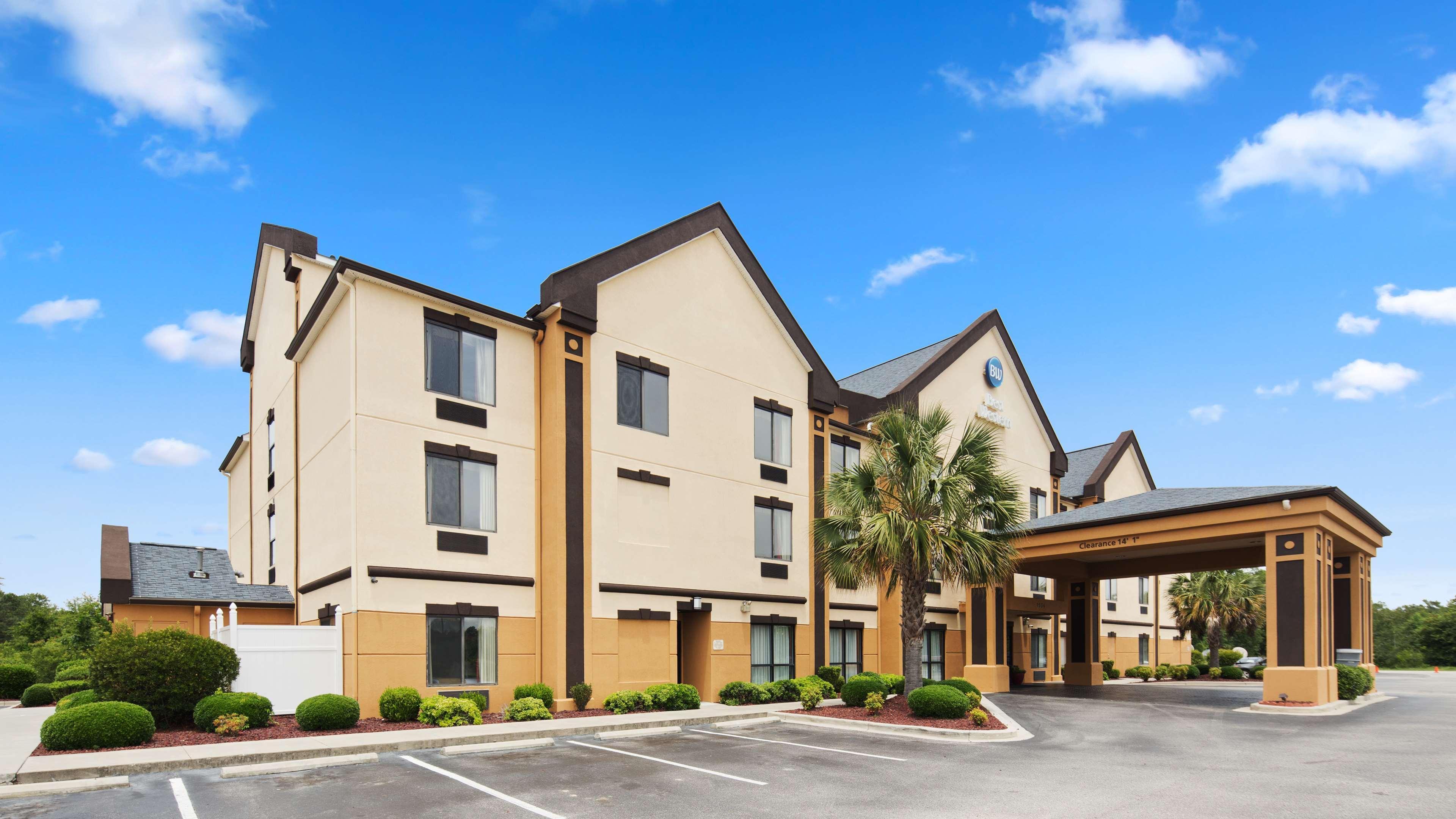 Best Western Executive Inn - Latta Berrys Crossroads Екстер'єр фото