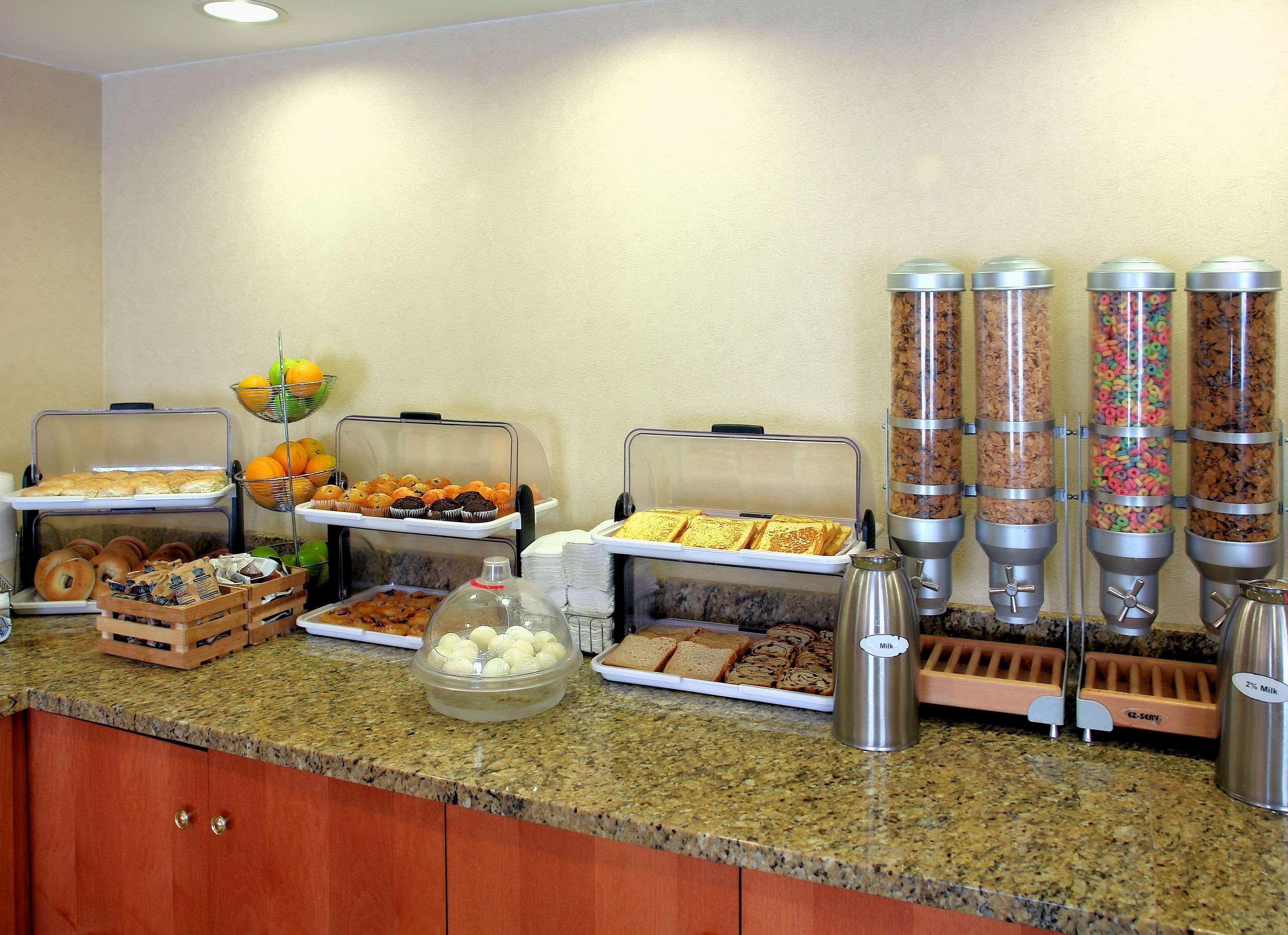 Best Western Executive Inn - Latta Berrys Crossroads Екстер'єр фото
