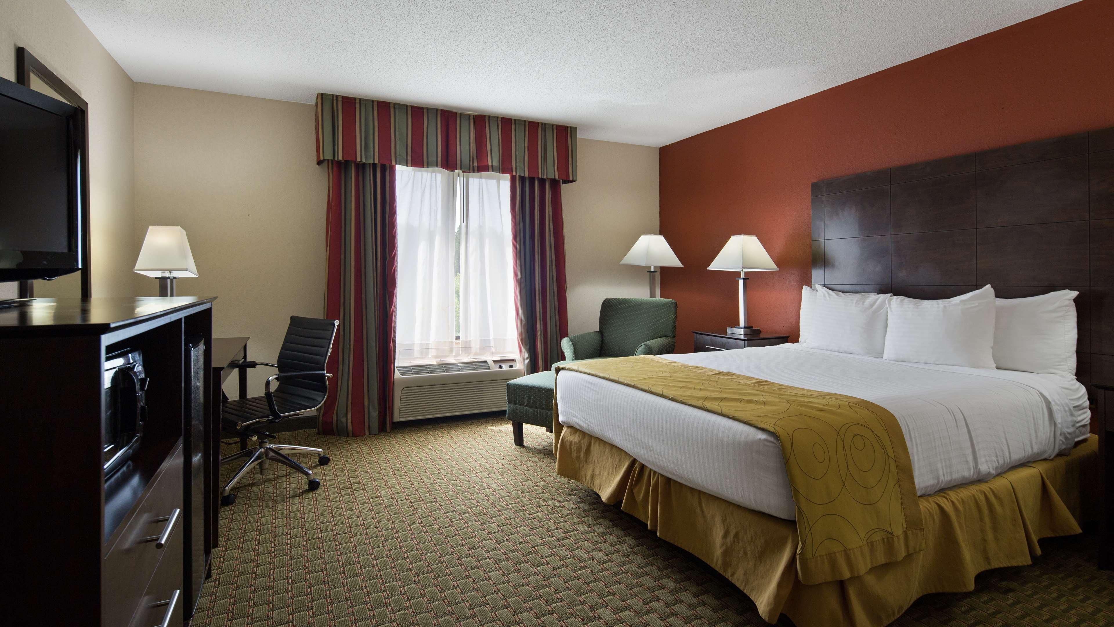 Best Western Executive Inn - Latta Berrys Crossroads Екстер'єр фото