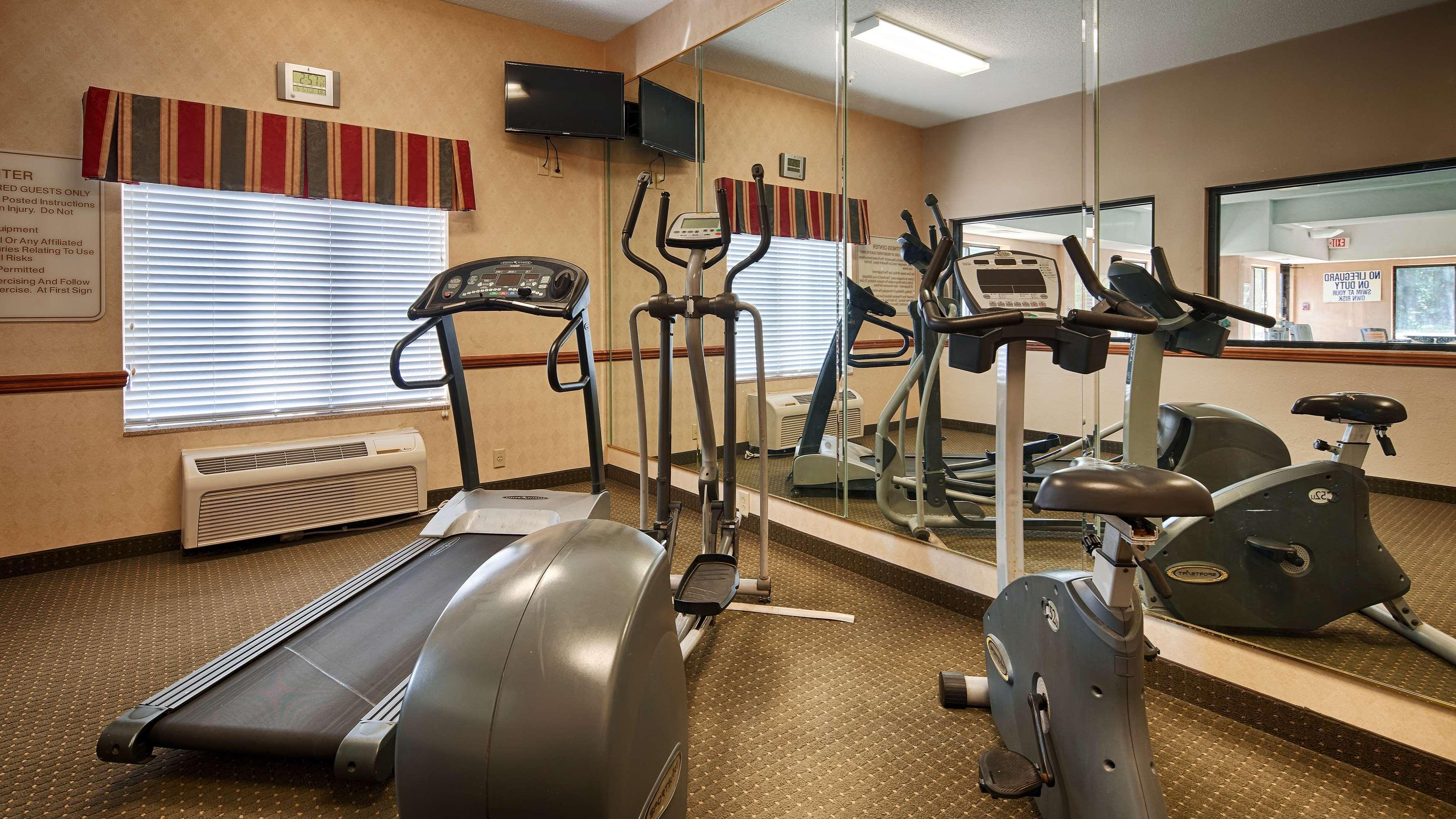 Best Western Executive Inn - Latta Berrys Crossroads Екстер'єр фото