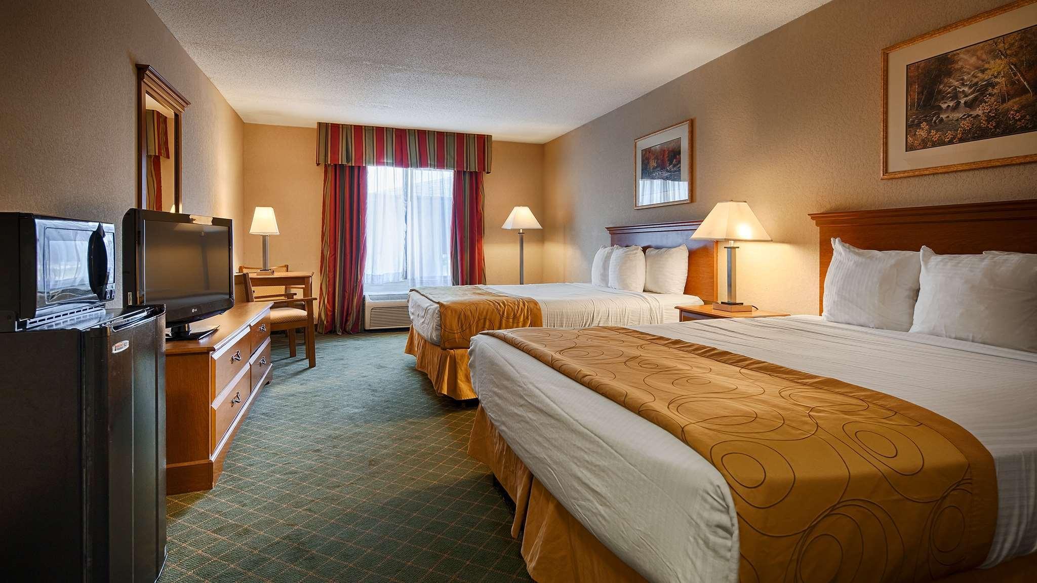 Best Western Executive Inn - Latta Berrys Crossroads Екстер'єр фото