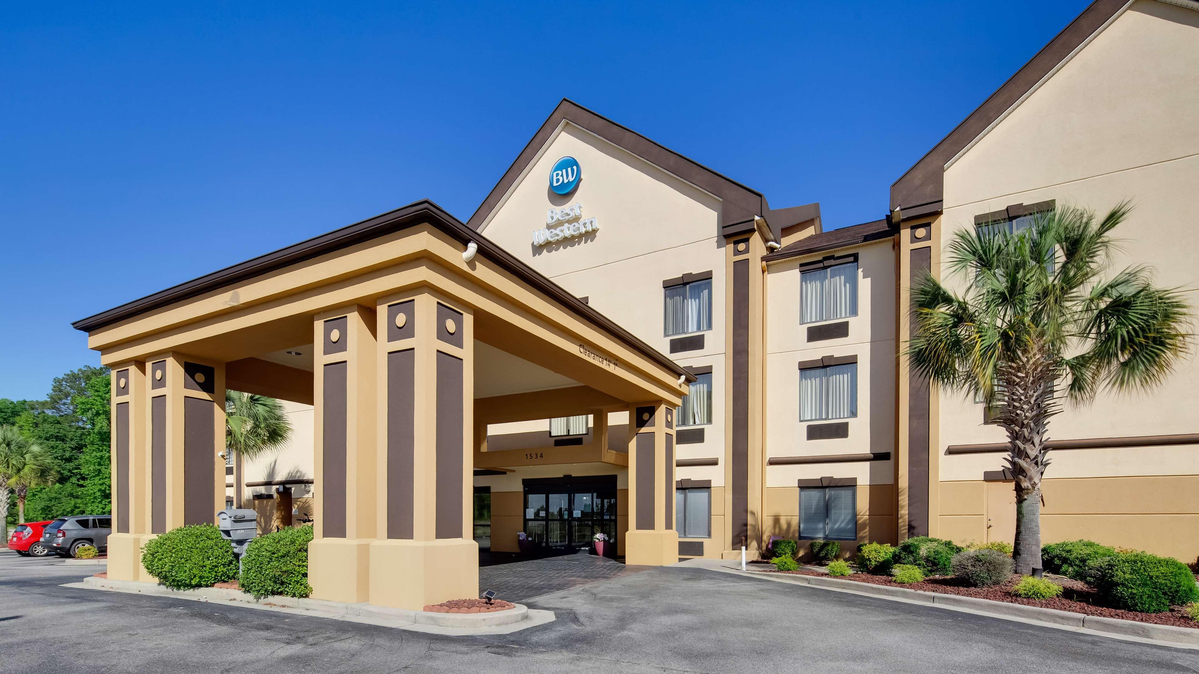Best Western Executive Inn - Latta Berrys Crossroads Екстер'єр фото