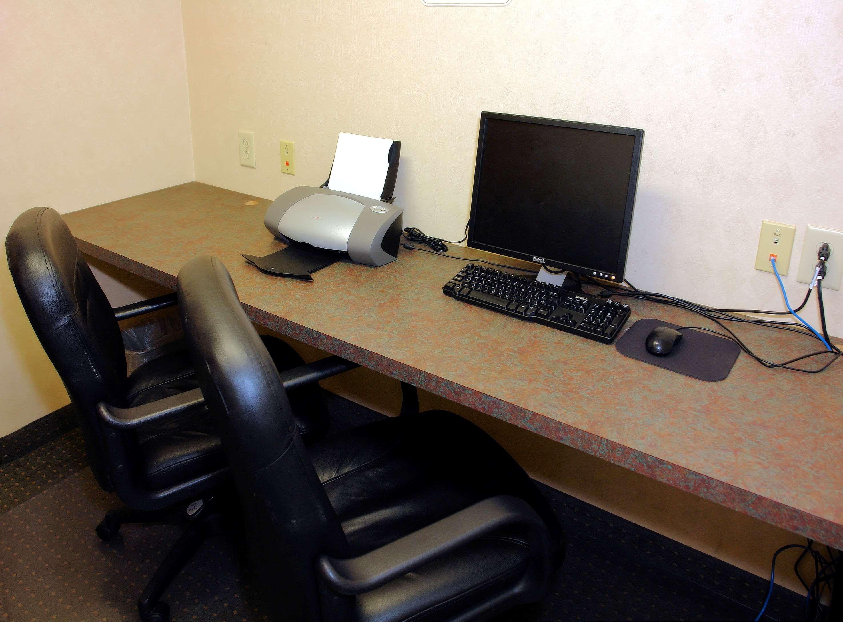 Best Western Executive Inn - Latta Berrys Crossroads Екстер'єр фото